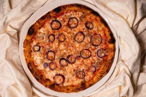 Poză cu Pizza Tonno e cipolla