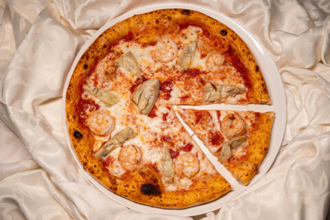 Poză cu Pizza cu creveți și anghinare