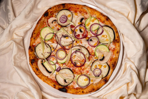 Poză cu Pizza Vegetariană
