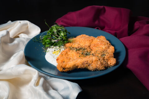 Photo of Pulpe pane with Greek sauce and herbs